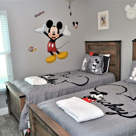 Mickey's Landing: Luxurious 4BR Disney Retreat with Pool & Game Room Orlando Exterior photo