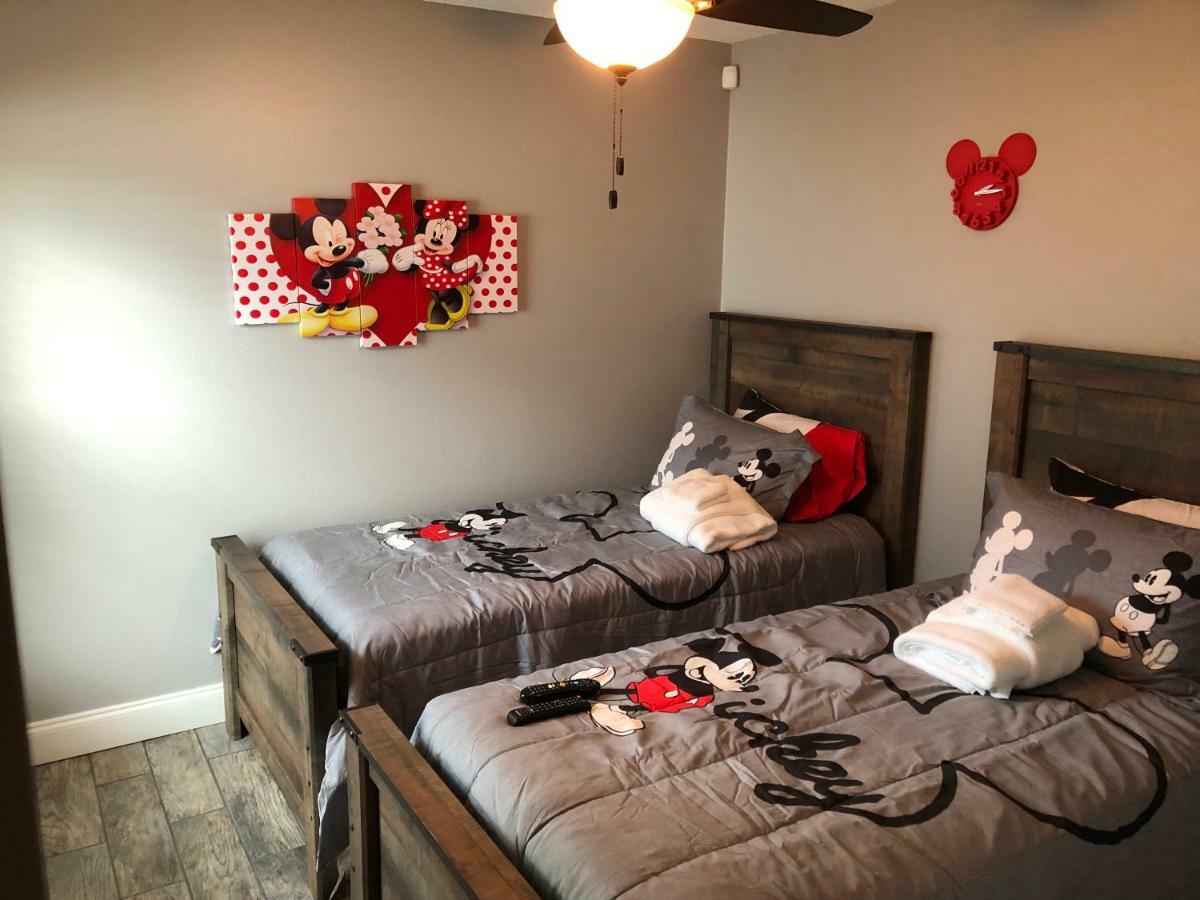 Mickey's Landing: Luxurious 4BR Disney Retreat with Pool & Game Room Orlando Exterior photo