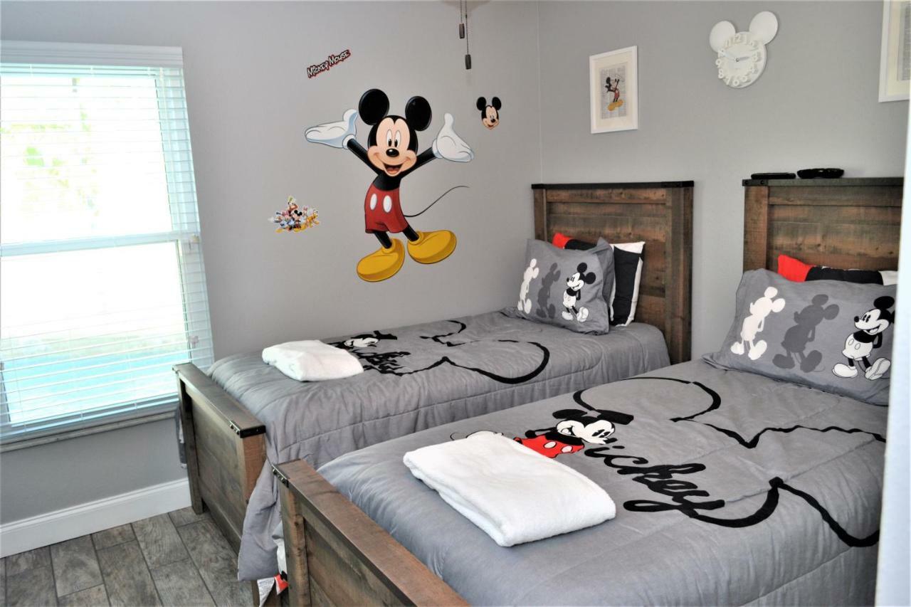 Mickey's Landing: Luxurious 4BR Disney Retreat with Pool & Game Room Orlando Exterior photo